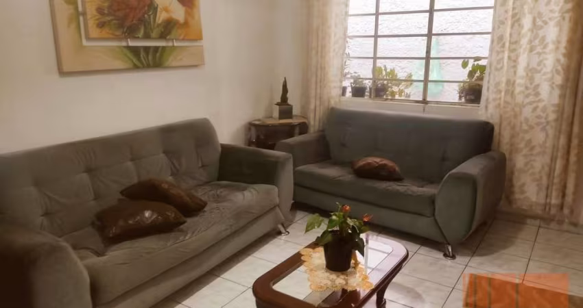 Casa Térrea com 2 Quartos ,  1 banheiro e 3 vagas à Venda, 186 m² por R$ 899.000,00 -  Mooca/SP