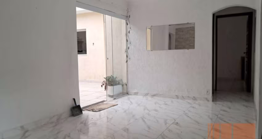 Casa Térrea com 160m², 02 dormitorios, sem vaga de garagem -  R$ 425.000,00