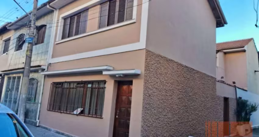 Sobrado 100m² em vila fechada à venda no brás | 2 dormitórios
