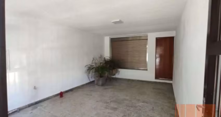Casa terrea no alto da mooca | 218m2 de terreno - 4 dorm e 2 vagas - r$ 1.000.000,00