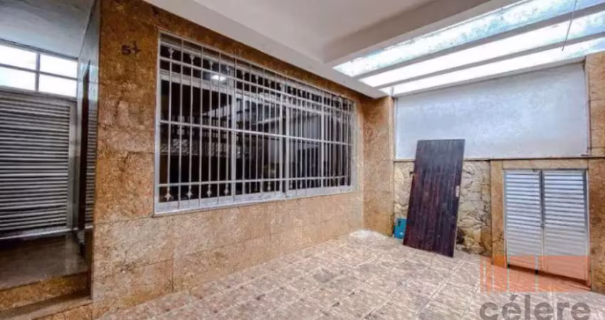 Casa térrea para alugar na mooca | 180 m², 2 dorm, 2 banheiros, quintal e churrasqueira