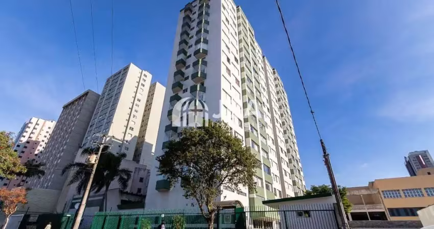 Apartamento com 3 quartos para alugar na Avenida Silva Jardim, 230, Rebouças, Curitiba
