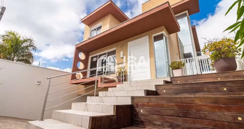 Casa com 3 quartos à venda na Carambolas, 196, Uberaba, Curitiba