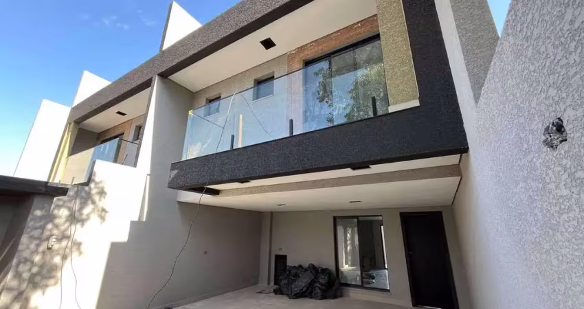 Triplex dos seus sonhos com terraço gourmet e amplo quintal!