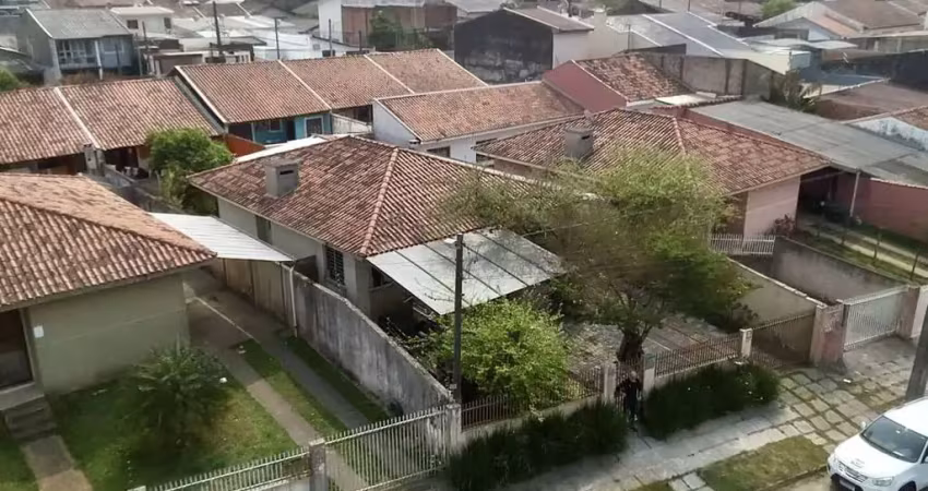 Casa com suíte, lareira e espaço gourmet a 10 minutos do centro