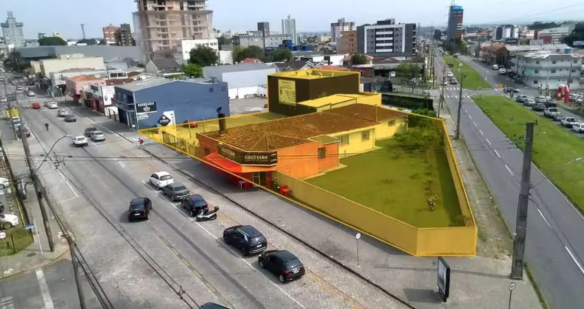 Terreno de esquina com alto potencial construtivo, próximo à av. das torres