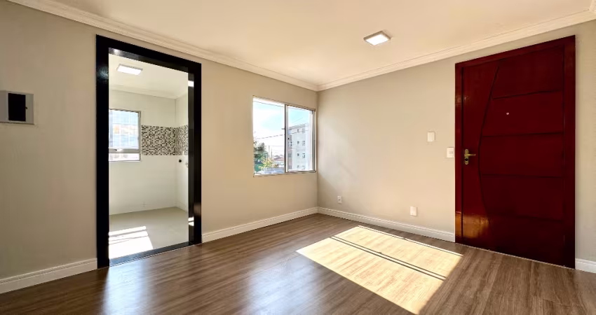 Apartamento reformado com 2 quartos e vaga no Ouro Fino – São José dos Pinhais