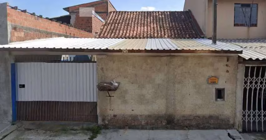 Casa com excelente estrutura no bairro que mais cresce em curitiba!