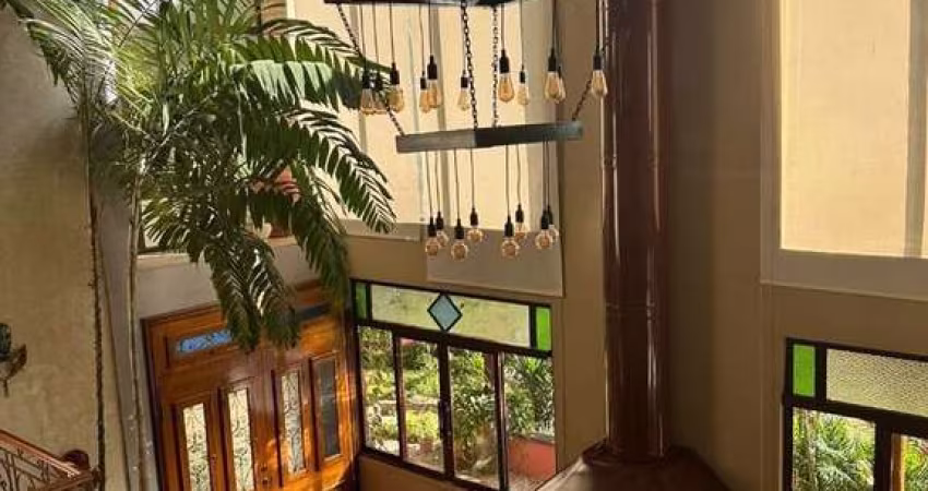 Casa à Venda em Caputera, Arujá - SP