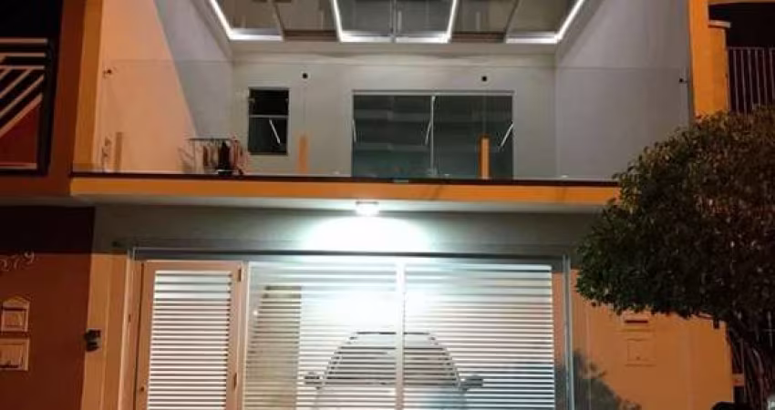 Sobrado à Venda em Mogi das Cruzes 3 dormitórios suíte 2 vagas