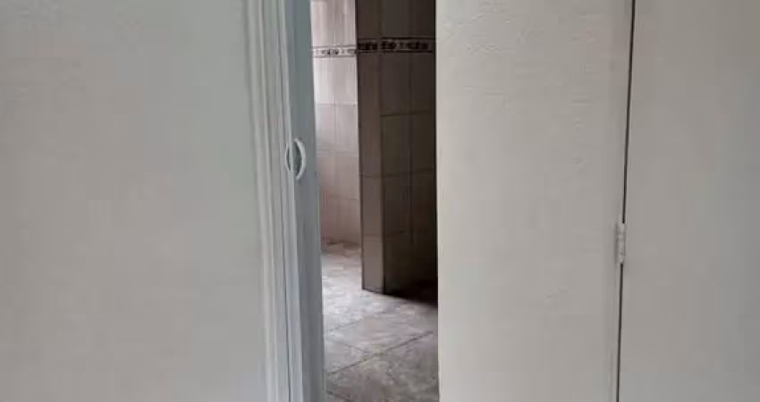 Apartamento com 3 quartos e 1 banheiro à venda, 70 m²
