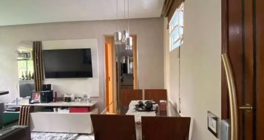 Apartamento com 2 Quartos e 1 banheiro à Venda, 44 m² por R$ 219.000