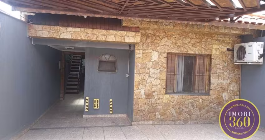 Casa   com 02 dormitórios sendo 01 suíte com 02 vaga de garagem na Vila Matilde.