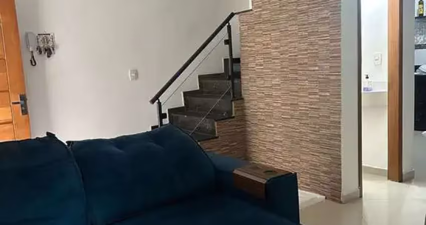Condomínio fechado com 02 suíte com vaga de garagem no bairro vila dalila