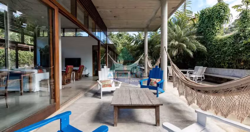 Casa com 4 dorms, Domingas Dias, Ubatuba - R$ 4.3 mi, Cod: 2123