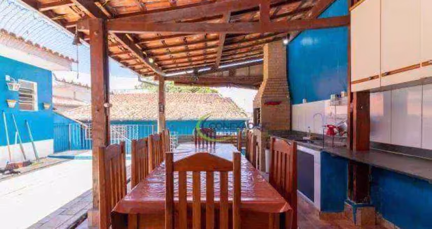 Casa com 3 dormitórios à venda, 450 m² por R$ 1.000.000,00 - Jardim Bela Vista - São José dos Campos/SP