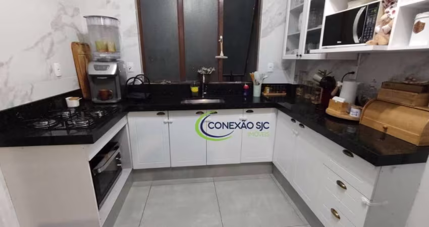 Apartamento todo reformado de 2 dormitórios com 1 vaga de garagem