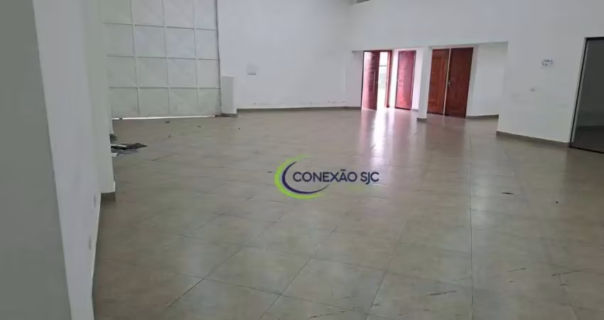 Galpão comercial de 400 metros todo reformado e com 5 salas