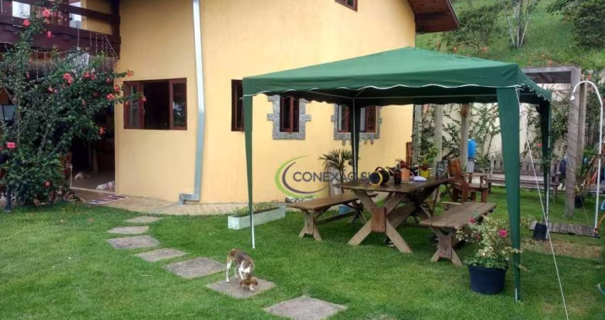 Chácara com 3 dormitórios à venda, 2000 m² por R$ 900.000,00 - Freitas - São José dos Campos/SP