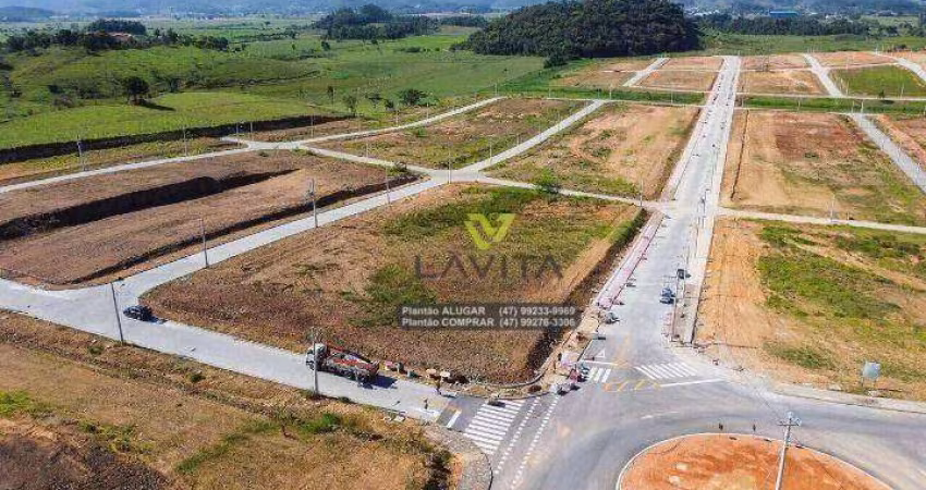 Terreno à venda, 450 m² por R$ 190.000 - Poço Grande - Gaspar/Santa Catarina | La Vita Imóveis