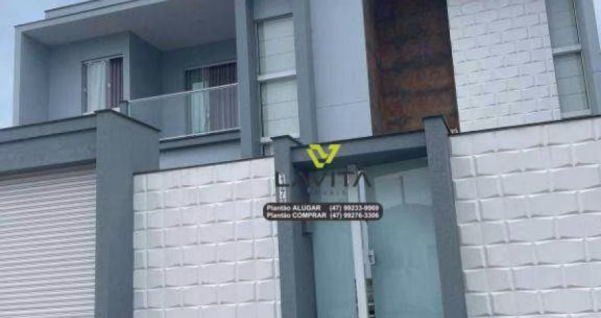 Casa á Venda por 1.350.000,00, em Excelente localização no bairro Santa Terezinha
