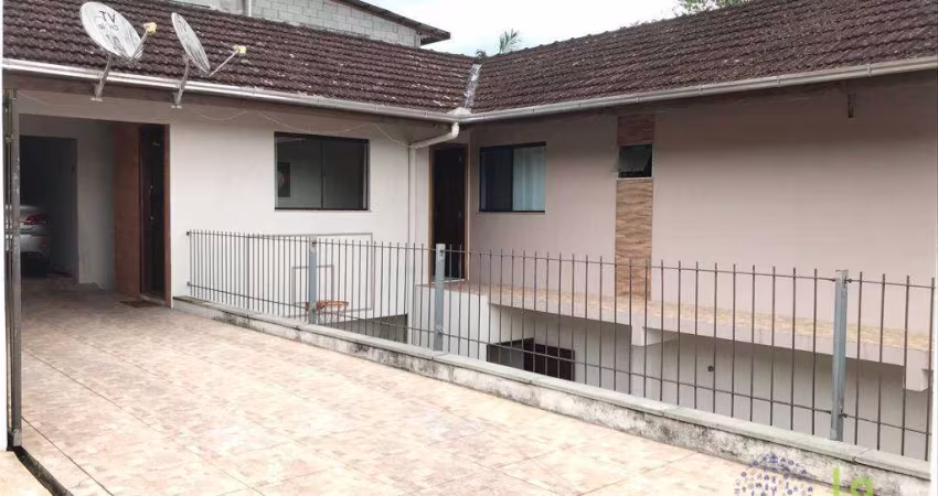 Casa com 3 dormitórios à venda, 250 m² por R$ 500.000,00 - Bela Vista - Gaspar/SC