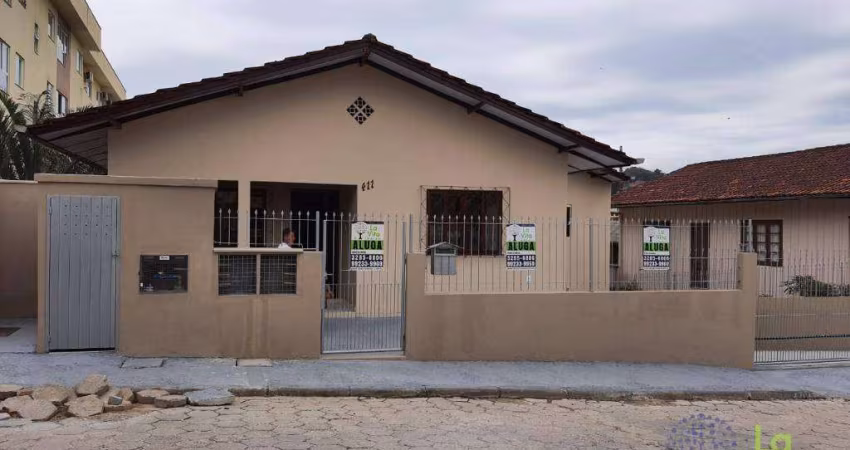 QUITINETE nova ( PISO SUPERIOR da casa ) pronta para morar próximo ao IFSC