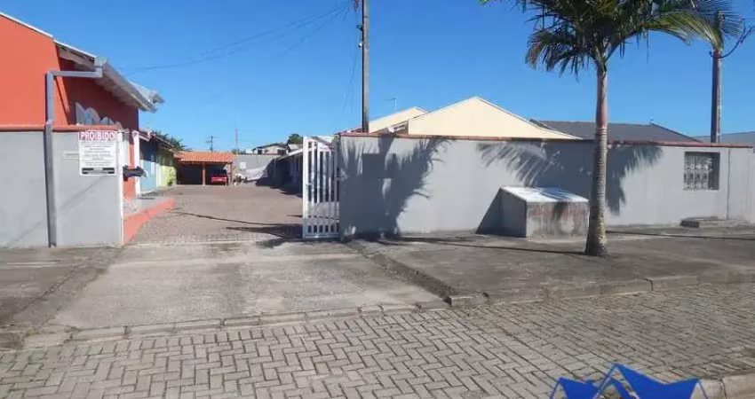 Casa no conjunto residencial  praia e sol  , balneário eliana