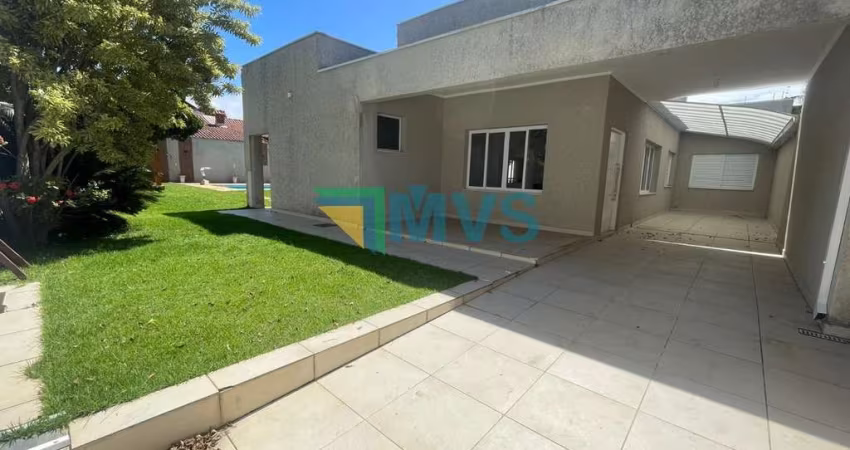 Imperdível Casa à Venda em Peruíbe-SP, Jardim Imperador: 3 Quartos, 3 Suítes, 2 Salas, 5 Banheiros, 1 Vaga, 200m²!
