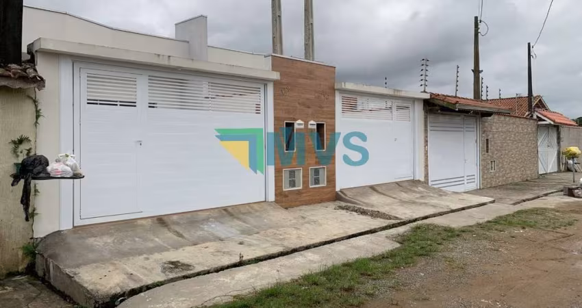 Imperdível oportunidade! Casa à venda em Itanhaém-SP, no Balneário Tupy, com 2 quartos, 1 suíte, 2 salas, 2 banheiros, 2 vagas e 68m²