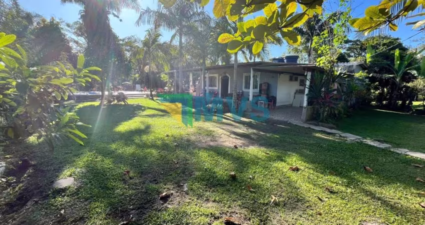 Chácara de Luxo à Venda em Itanhaém-SP, Bairro Estrada do Rio Preto: 3 Quartos, 1 Suíte, 2 Salas, 2 Banheiros, 7 Vagas, 100m².