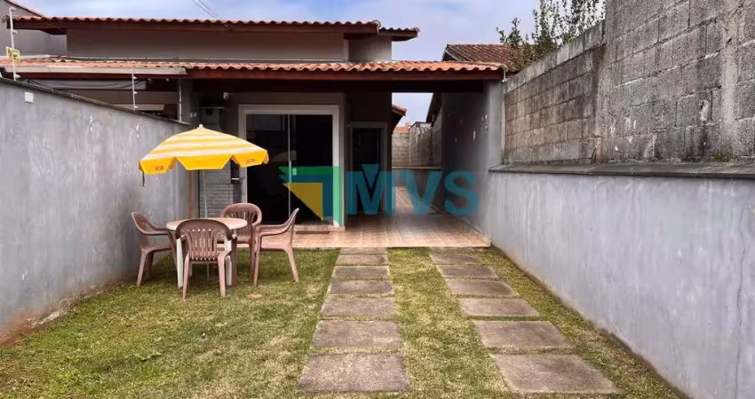 Imperdível oportunidade! casa à venda em itanhaém-sp, jardim regina, 2 quartos, 1 suíte, 2 salas, 2 banheiros, 2 vagas, 68m².