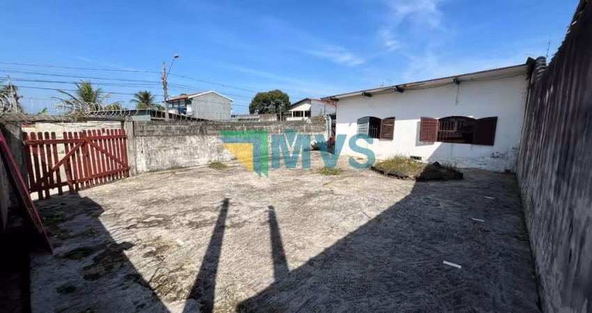 Casa a venda em Itanhaém-SP, bairro Gaivota: 2 quartos, 2 salas, 2 banheiros, 4 vagas de garagem, 88m² de área.