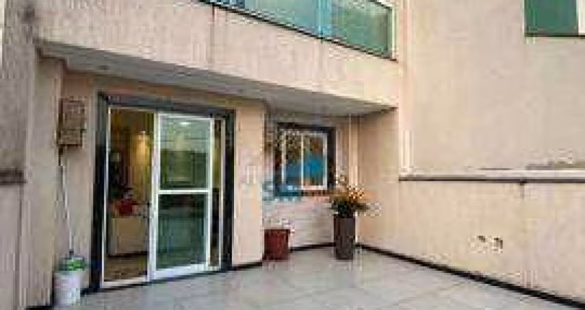 Sobrado com 3 dormitórios à venda, 256 m² por R$ 900.000,00 - Parque São Vicente - Mauá/SP