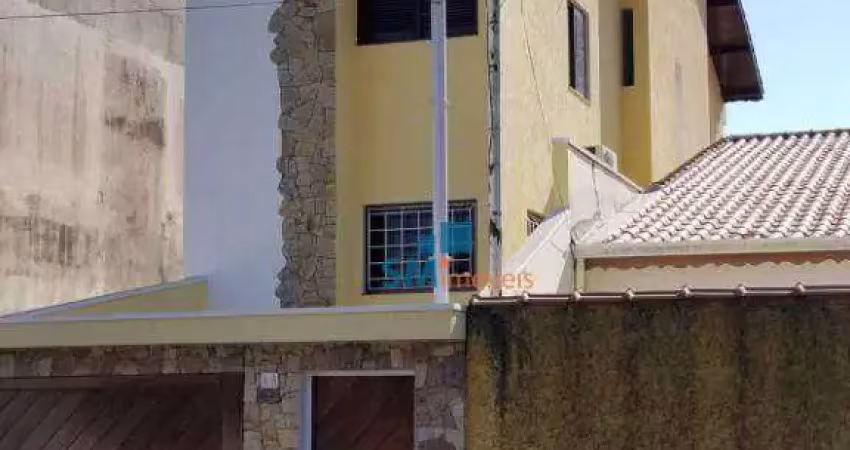 Sobrado com 3 dormitórios à venda, 202 m² por R$ 950.000,00 - Vila Floresta - Santo André/SP