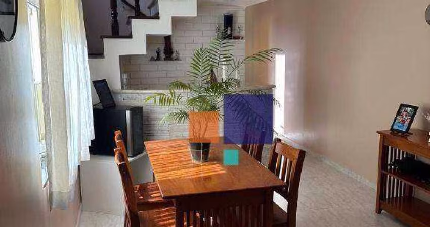 Sobrado com 3 dormitórios à venda, 340 m² por R$ 850.000,00 - Parque São Vicente - Mauá/SP