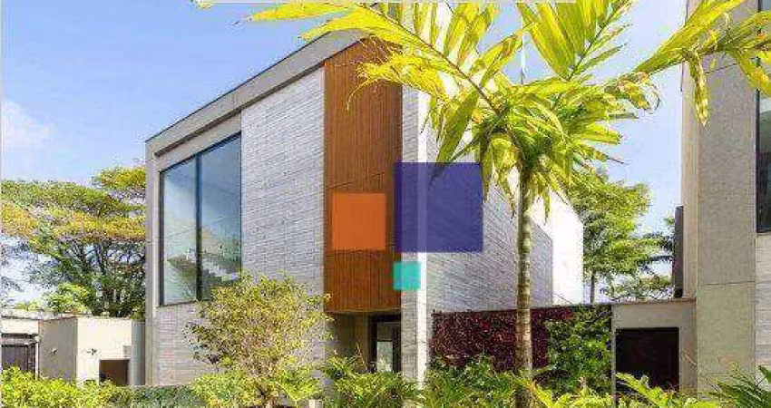 Casa Alto Padrão com 867m², 05 suítes, 05 vagas e piscina - Vende-se no Brooklin
