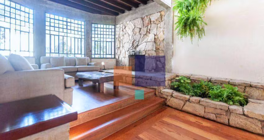 Casa a venda com 230m², 3 quartos, 5 banheiros sendo 1 suite e 3 vagas - jardim paulistano