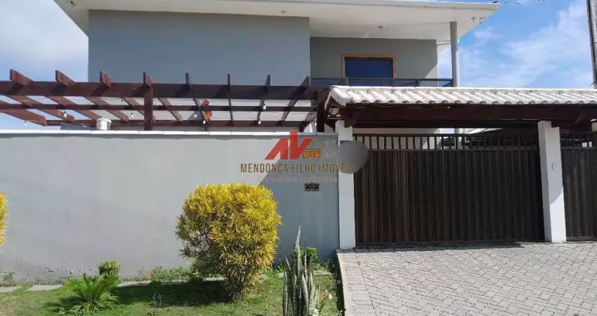 Casa alto padrão 5/4 [ 3 suites com closet] - piscina- móveis planejados