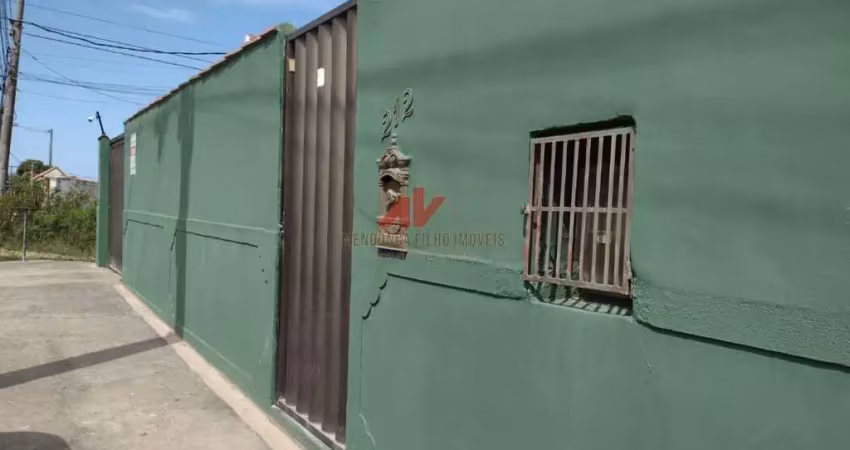 Ótima casa 3/4 + 02 suites anexas - promixa a lagoa