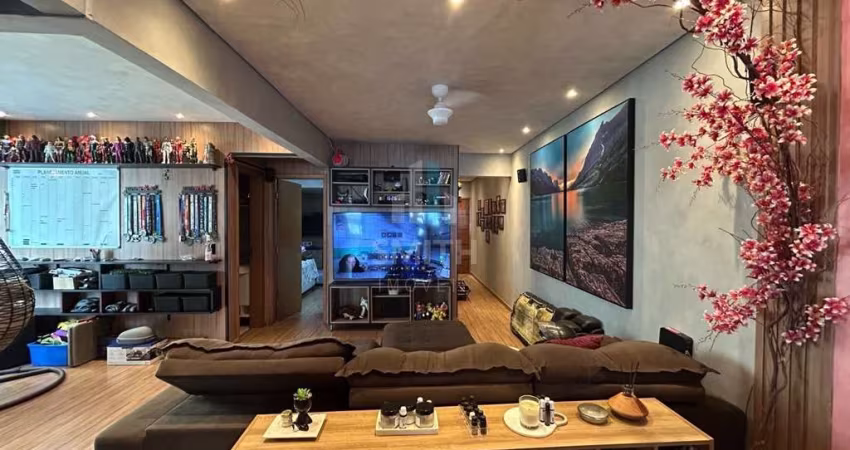 Imperdível: Apartamento à venda na Guilhermina em Praia Grande-SP, 2 quartos, 1 suíte, 1 banheiro, 1 vaga, 120m² de área.