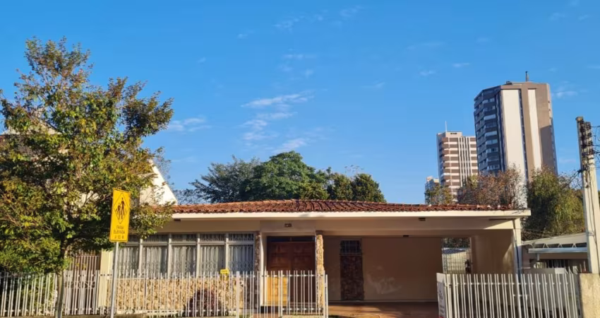 Casa à venda  ,  Comercial/Residencial  no Cristo Rei.