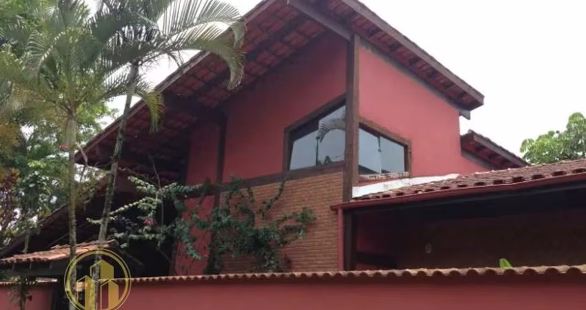 Maravilhosa Casa de Praia, Pronta para Morar,  em Camburi, São Sebastião - 4 Quartos, 3 Suítes, 4 Vagas, 400m²