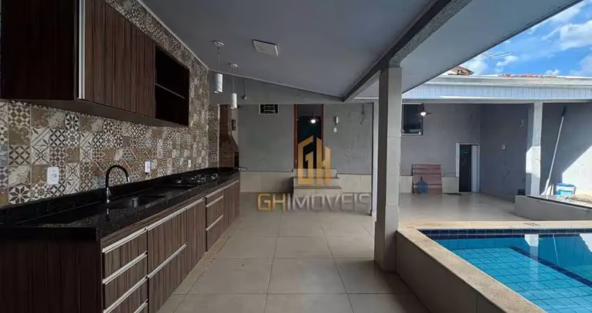 Casa com 3 dormitórios à venda, 175 m² por R$ 600.000 - Parque das Flores - Goiânia/GO