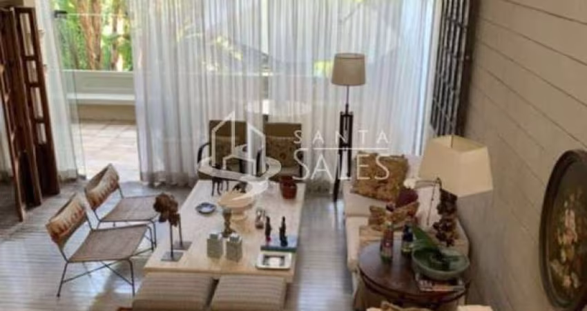 Imperdível oportunidade: Casa à venda em São Paulo-SP, Campo Belo, 3 quartos, 3 suítes, 1 sala, 5 banheiros, 3 vagas, 340m².