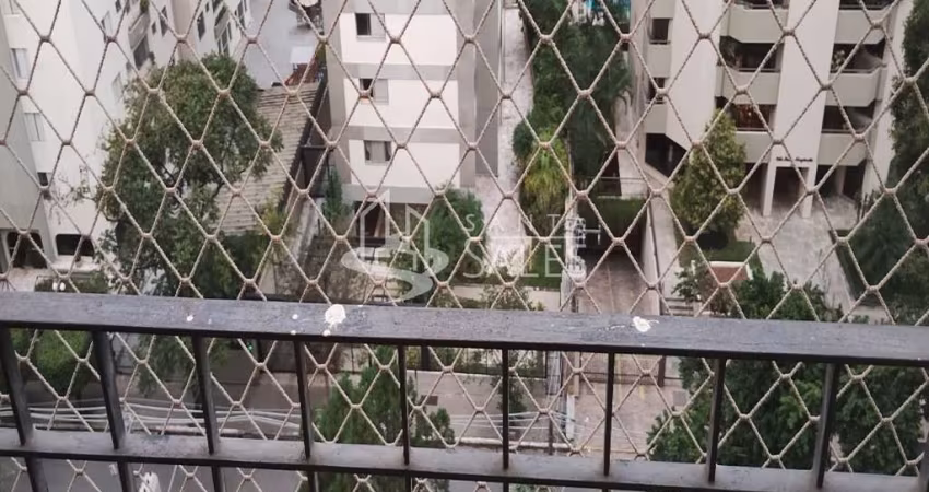 Apartamento à venda em Moema, São Paulo-SP: 3 quartos, 1 suíte, 2 salas, 2 banheiros, 2 vagas de garagem e 115,00 m² de área.
