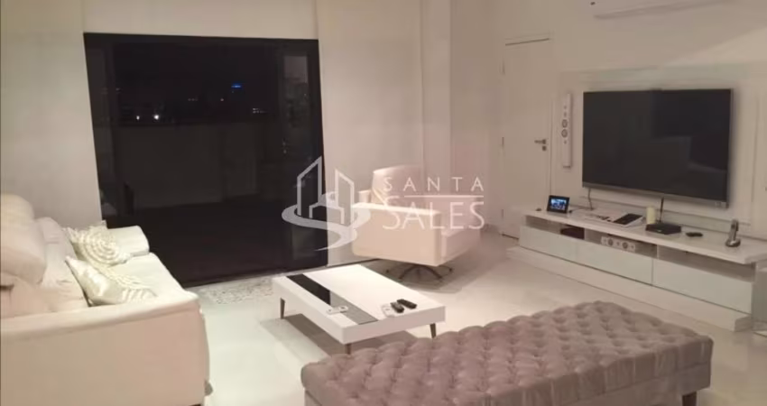 Cobertura de alto padrão à venda em Indianópolis, SP: 3 quartos, 1 suíte, 2 salas, 5 banheiros, 3 vagas de garagem e 180m².