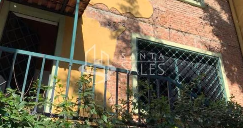 Imperdível casa à venda no Brooklin Paulista, São Paulo-SP! 3 quartos, 1 sala, 3 banheiros, 3 vagas de garagem.