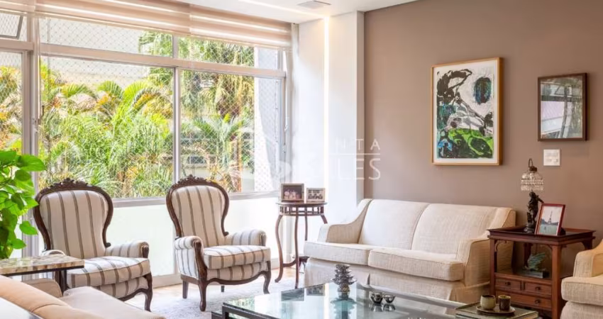 Apartamento reformado à venda em Santa Cecília, São Paulo-SP: 3 quartos, 1 suíte, varanda e 1 vaga