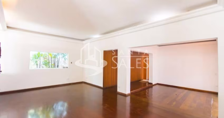 Imperdível casa à venda em Moema, São Paulo-SP: 5 quartos, 1 suíte, 2 salas, 5 banheiros, 3 vagas de garagem e 300m² de área!
